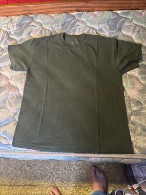 Gildan Olive Green Short Sleeve Crew Neck Tee